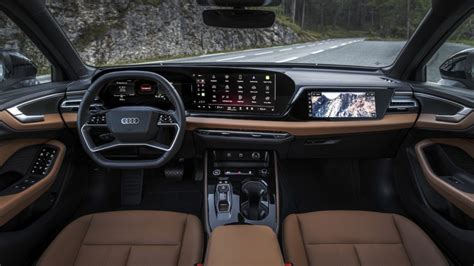 Interni Audi A5 Avant con cruscotto digitale