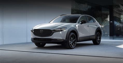 Immagine della Mazda CX-30 in esposizione