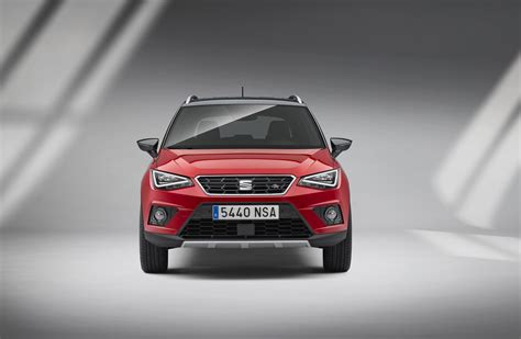 Seat Arona frontale