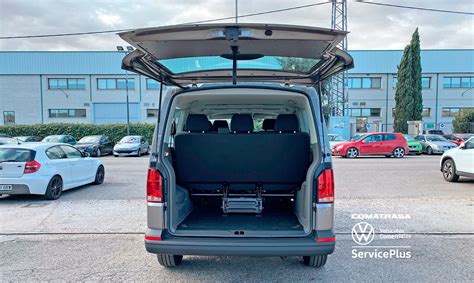 Volkswagen Caravelle bagagliaio con rivestimento originale