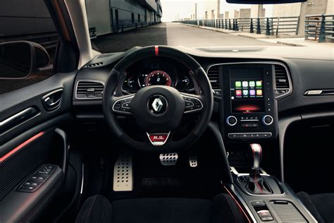 Interni Renault Mégane Coupé R.S. con RS Monitor