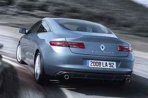 Coppia di Renault Laguna Coupé in allestimento sportivo