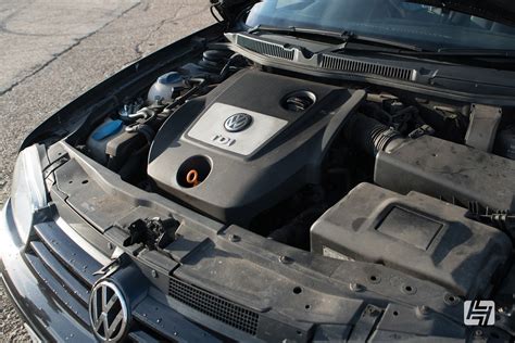 Volkswagen Golf 4 TDI engine bay