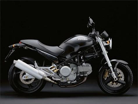 Ducati Monster 600 su strada
