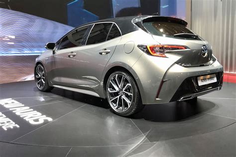Toyota Auris 2019 - design sportivo