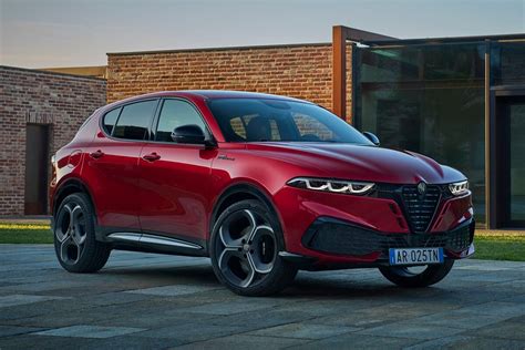 Alfa Romeo Tonale Ibrida in allestimento speciale