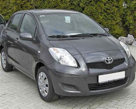 Toyota Yaris II vista anteriore