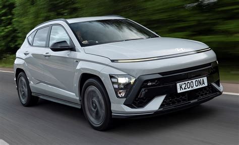Dettaglio dei gruppi ottici a LED della Hyundai Kona Hybrid