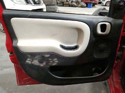 Interno portiera Fiat 600 con pannello rimosso