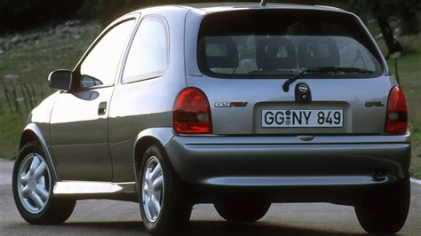 Opel Corsa B GSi motore
