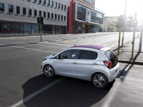 Peugeot 108 in ambiente urbano