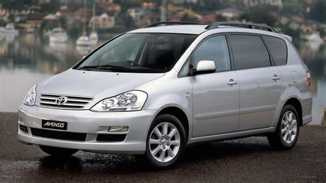 Interni Toyota Avensis Verso