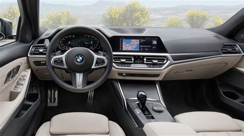 Interni BMW Serie 3 Touring con sedili sportivi