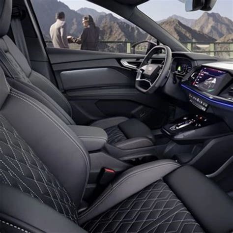 Interni Audi S line con logo sui sedili