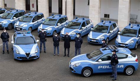 Evoluzione delle livree delle auto della Squadra Volante