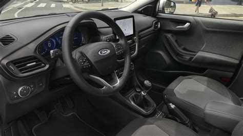 Interni di Ford Puma Titanium X