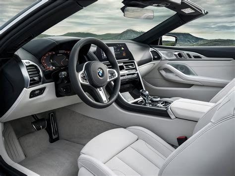 Interni BMW Serie 8 Cabrio console centrale