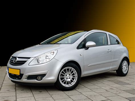 Opel Corsa D laterale