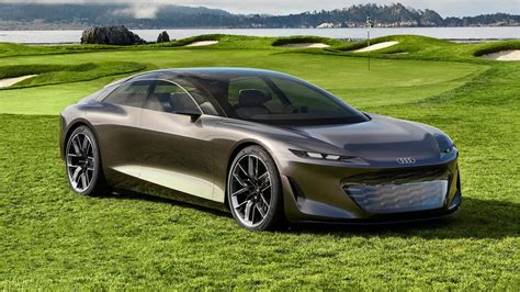 Audi Grandsphere Concept interni con volante a scomparsa