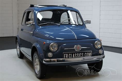 FIAT Nuova 500 D del 1963 con portiere incernierate posteriormente