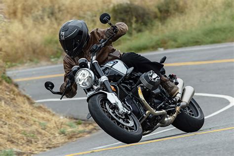 BMW R nineT su strada panoramica