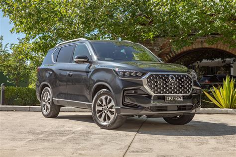 SsangYong Rexton in ambiente montano