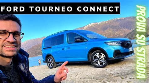 Ford Tourneo Connect su strada