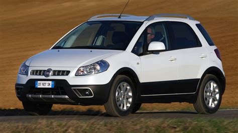 Fiat Sedici frontale in azione off-road