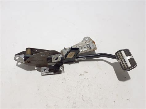 Ford Kuga start button and brake pedal