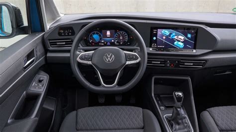 Interni del Volkswagen Caddy California con Digital Cockpit