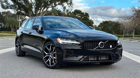 Volvo V60 in officina meccanica