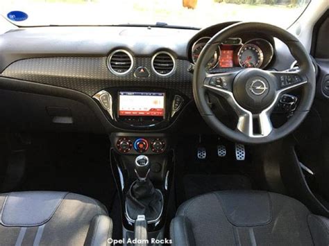 Opel Adam in primo piano