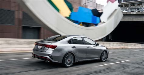 Kia Cerato turbo su strada