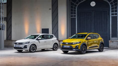 Confronto Dacia Sandero GPL con altre auto per neopatentati