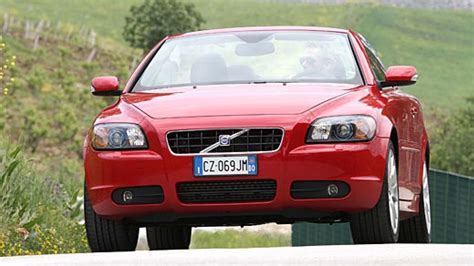 Volvo C70 su strada