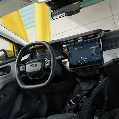 Interni della Ford Puma con sistema SYNC 4