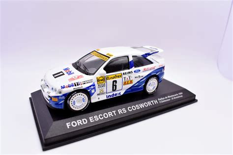 Dettagli interni Ford Escort Cosworth modellino
