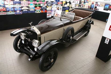 Illustrazione dell'Audi 920 Cabriolet degli anni '30