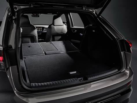 Dettaglio del vano bagagli dell'Audi Q4 e-tron