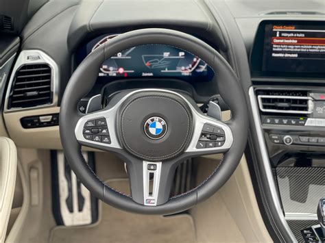 Dettaglio del badge M850i xDrive