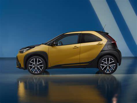 Prospetto frontale della Toyota Aygo con la caratteristica 