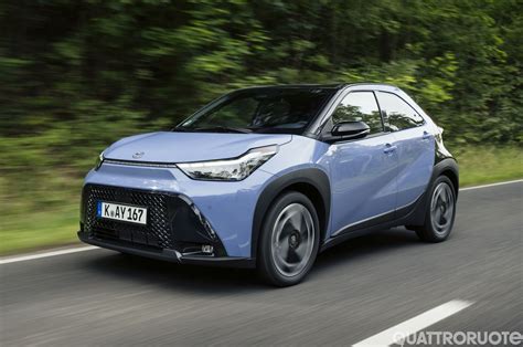 Tabella comparativa della Toyota Aygo con le principali concorrenti