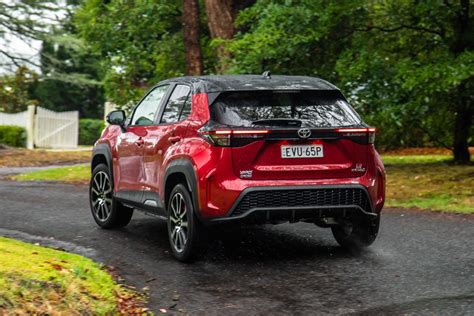 Toyota Yaris Cross in contesto urbano