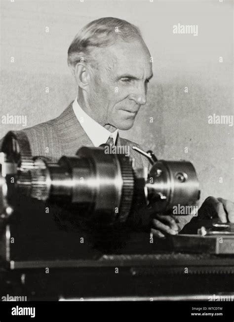 Ritratto storico di Henry Ford nel suo ufficio a Dearborn