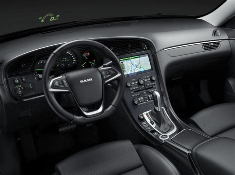 Interni Saab 9-5 seconda generazione con head-up display