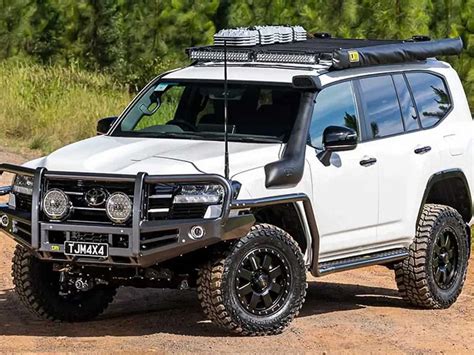 Toyota Land Cruiser V8 in azione off-road