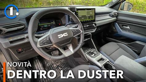 Interni Dacia Duster con display touch