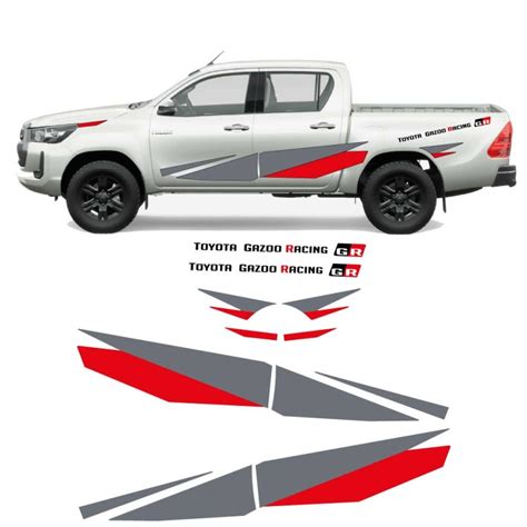 Immagine di un'auto Toyota personalizzata con adesivi