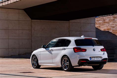 BMW Serie 1 116d Sport in movimento