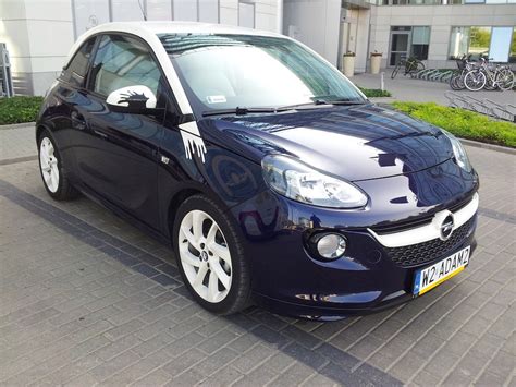 Opel Adam profilo esterno con tetto sospeso
